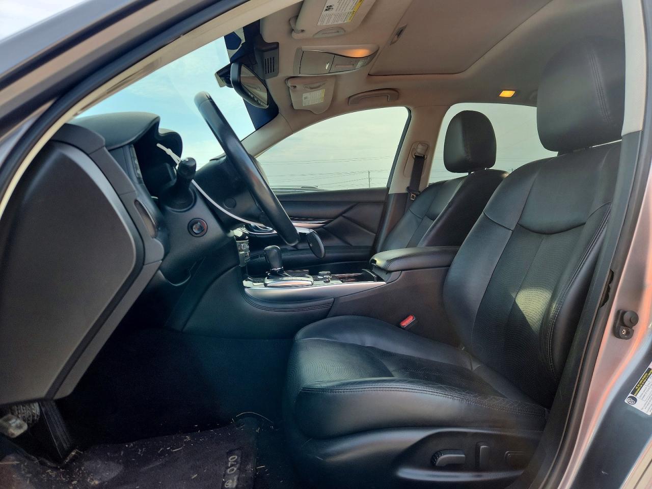 2015 Infiniti Q70 3.7 - Image 7