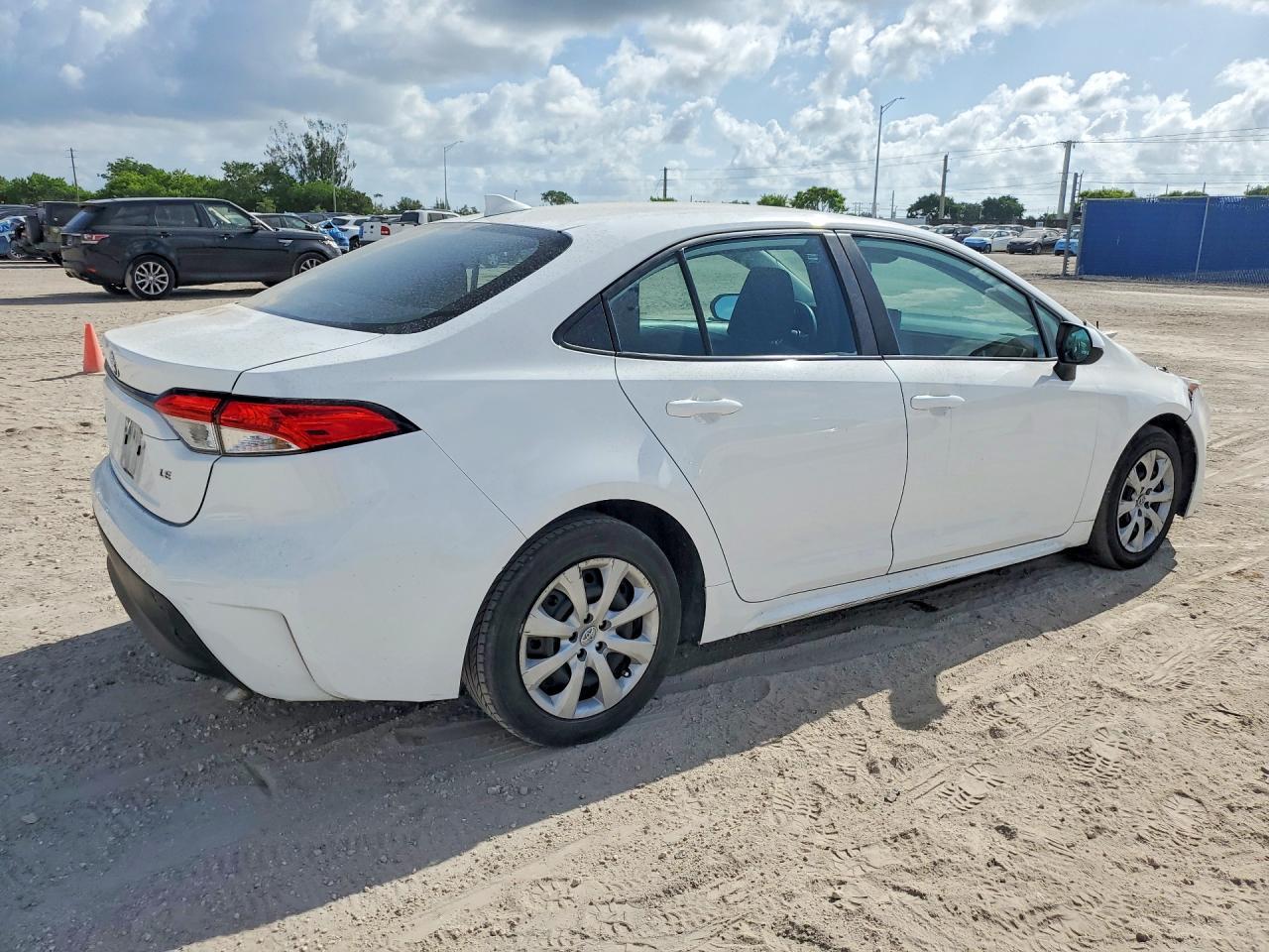 2024 Toyota Corolla Le - Фото 3