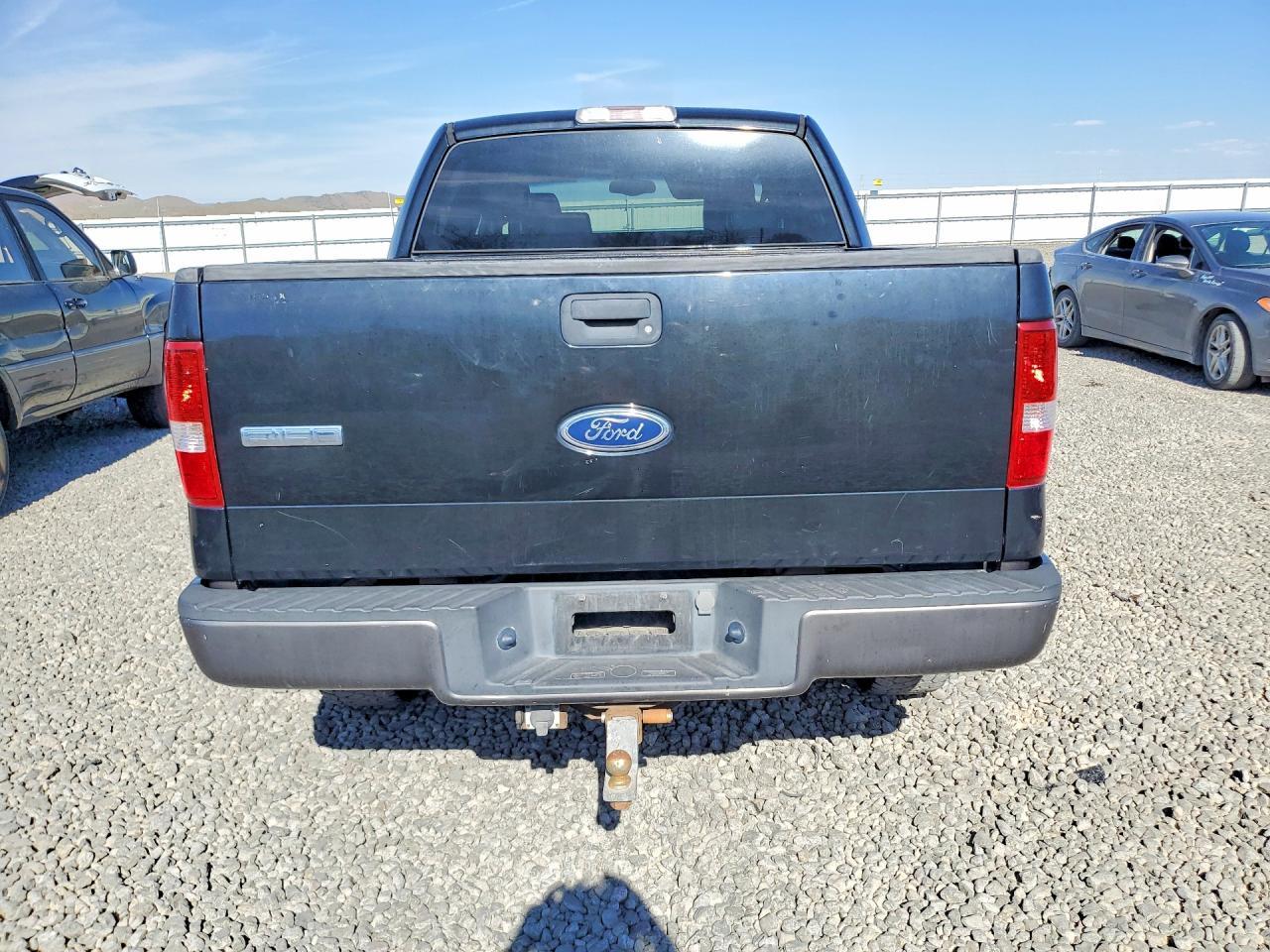 2005 Ford F150 Supercrew - Image 6