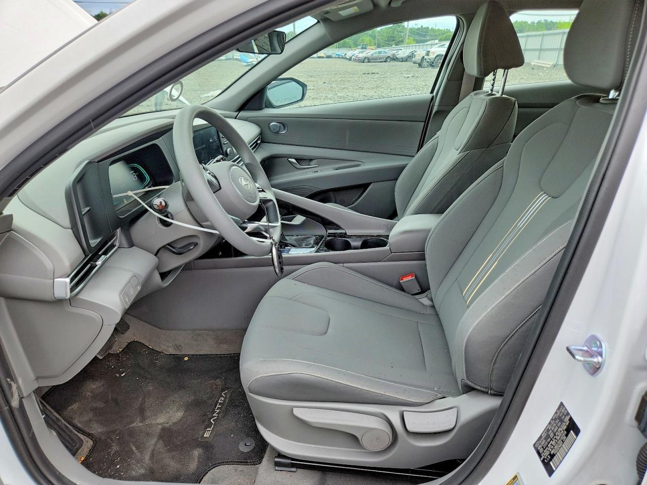 2025 Hyundai Elantra Hybrid Blue - Фото 7