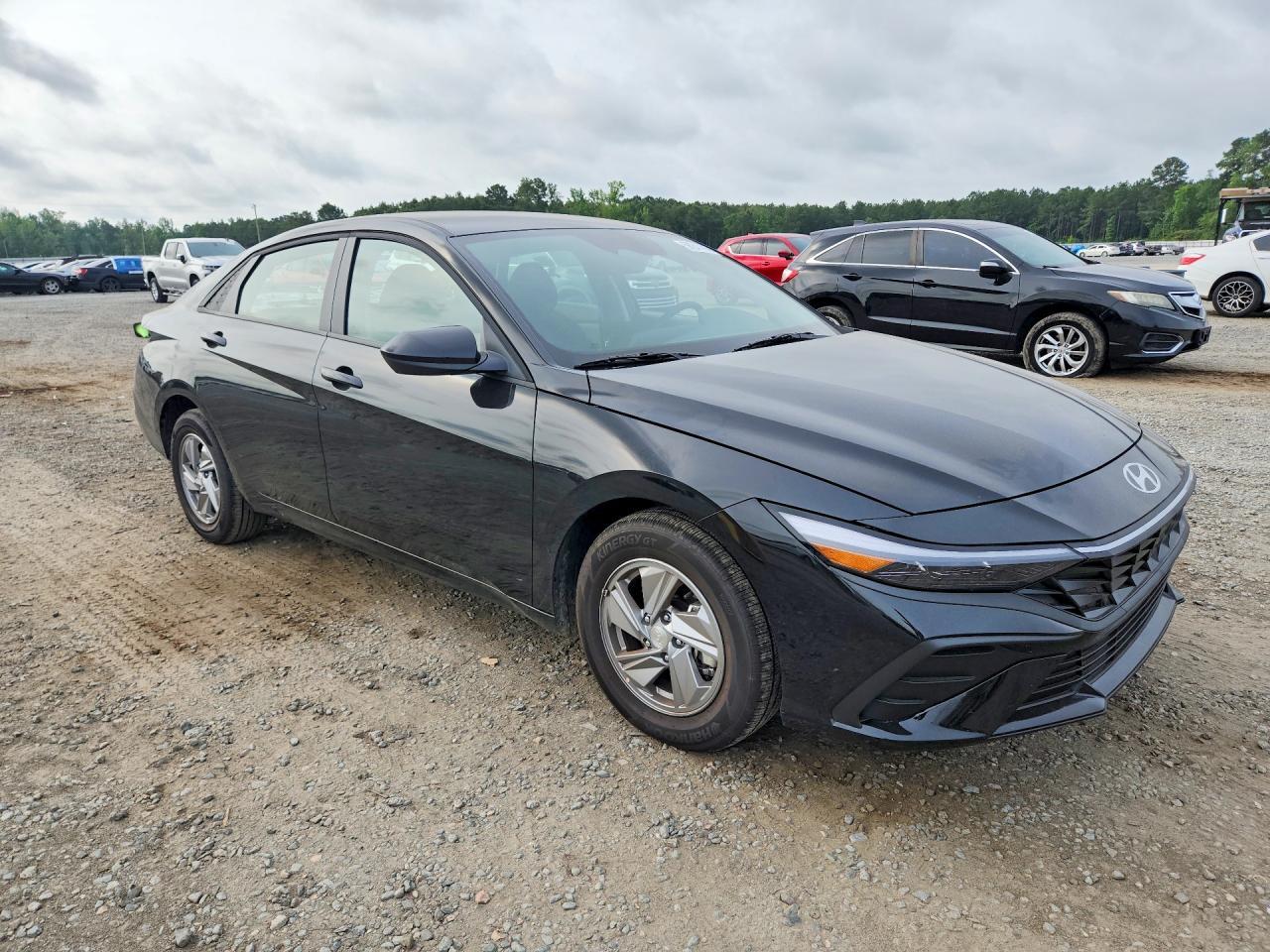 2026 Hyundai Elantra Se - Фото 4