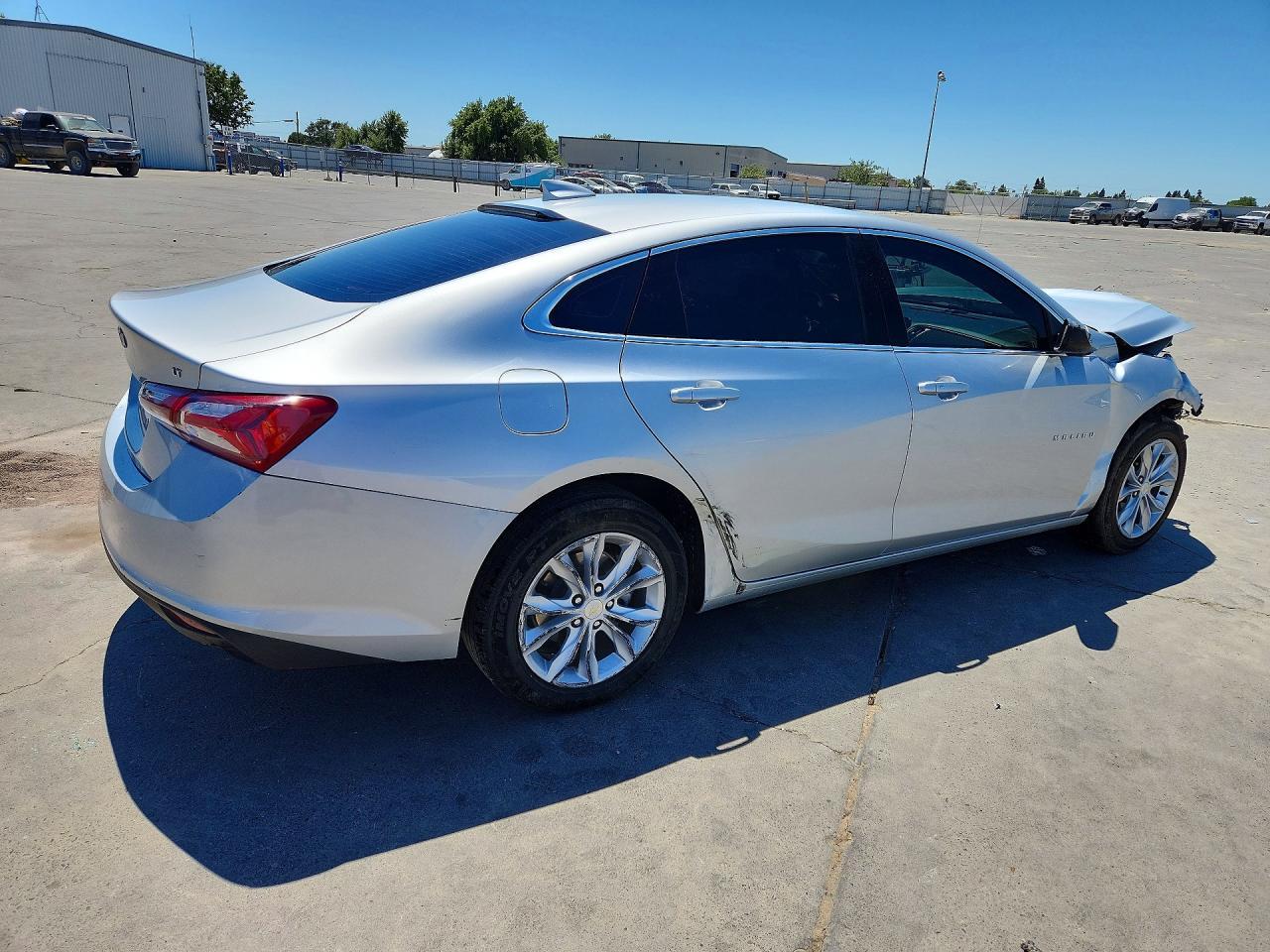 2022 Chevrolet Malibu Lt - Фото 3