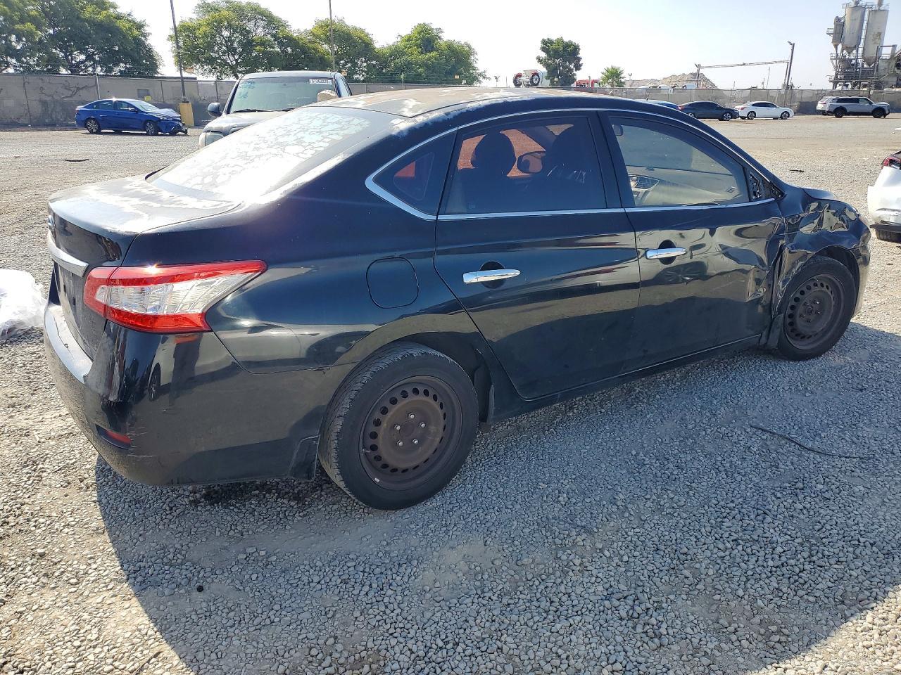 2015 Nissan Sentra S - Фото 3