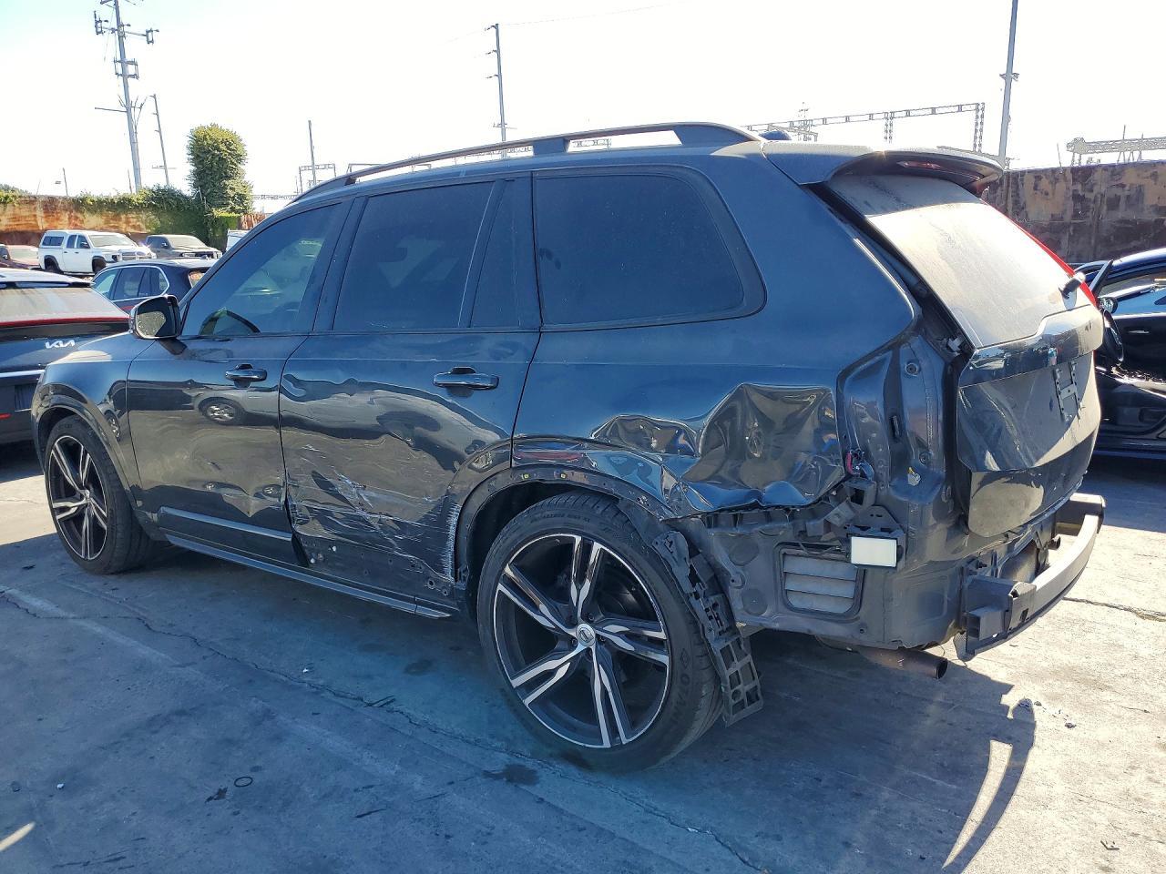 2017 Volvo Xc90 T6 - Фото 2