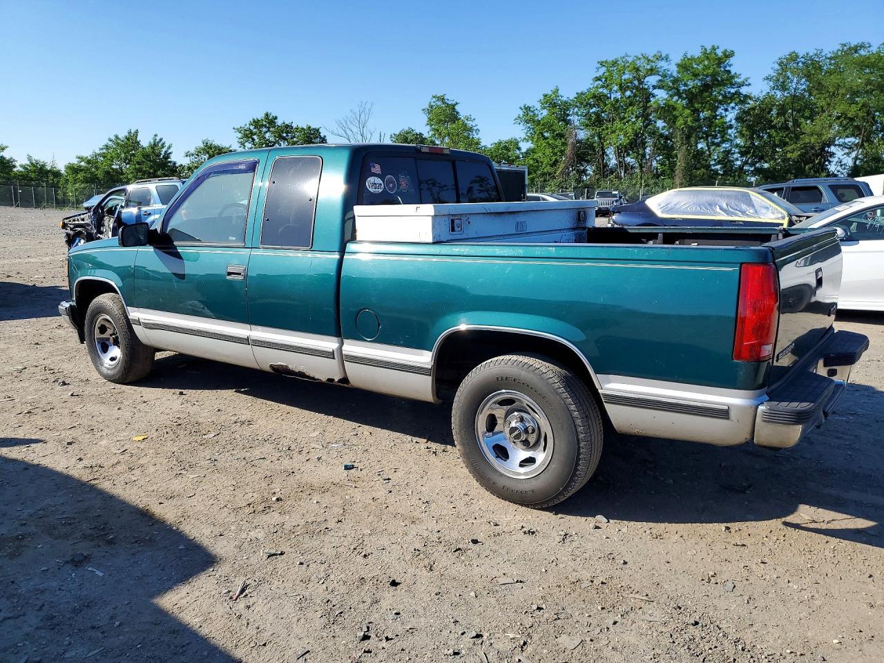 1997 GMC Sierra C1500 - Image 2