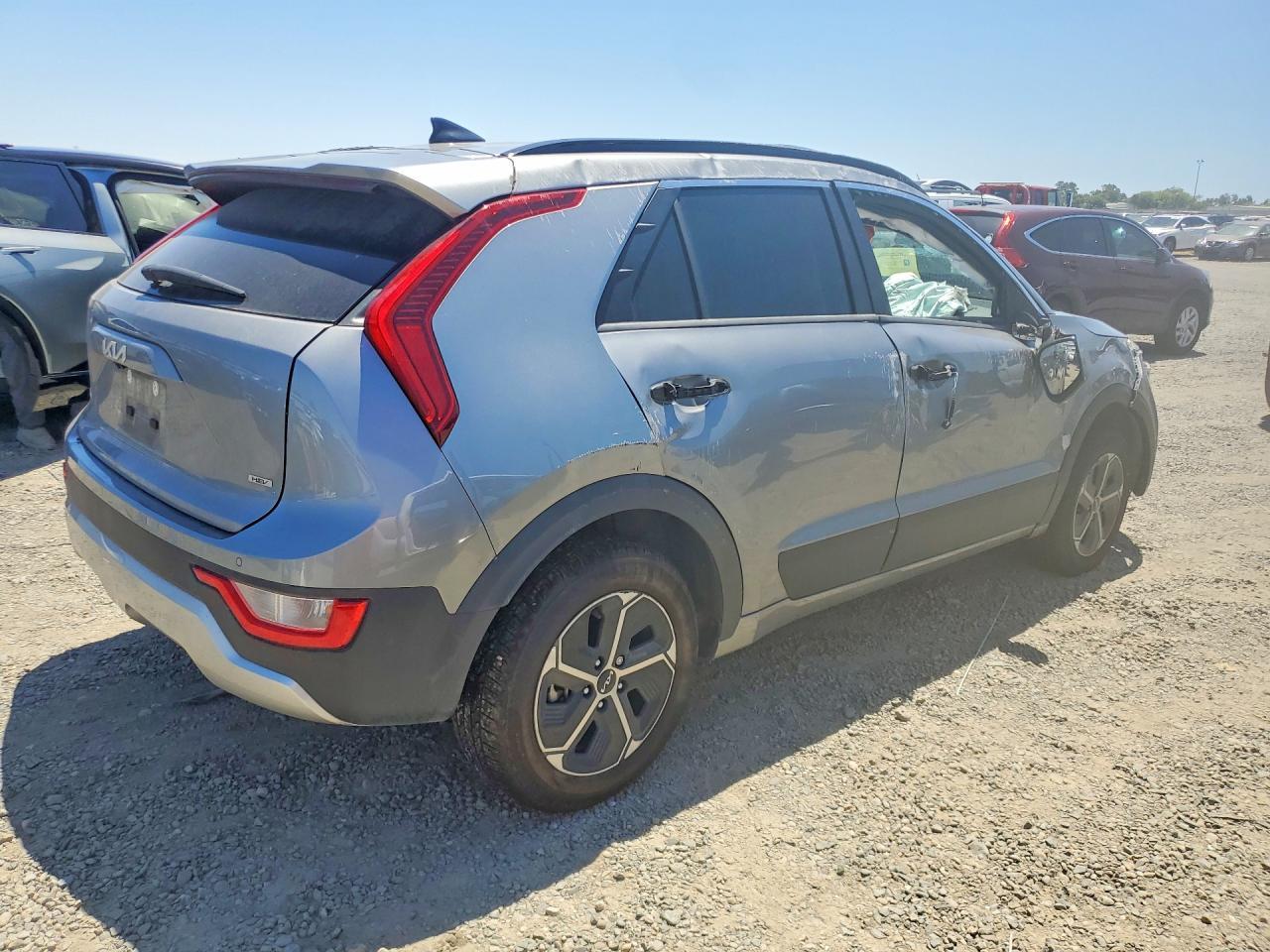 2025 Kia Niro Ex - Фото 3