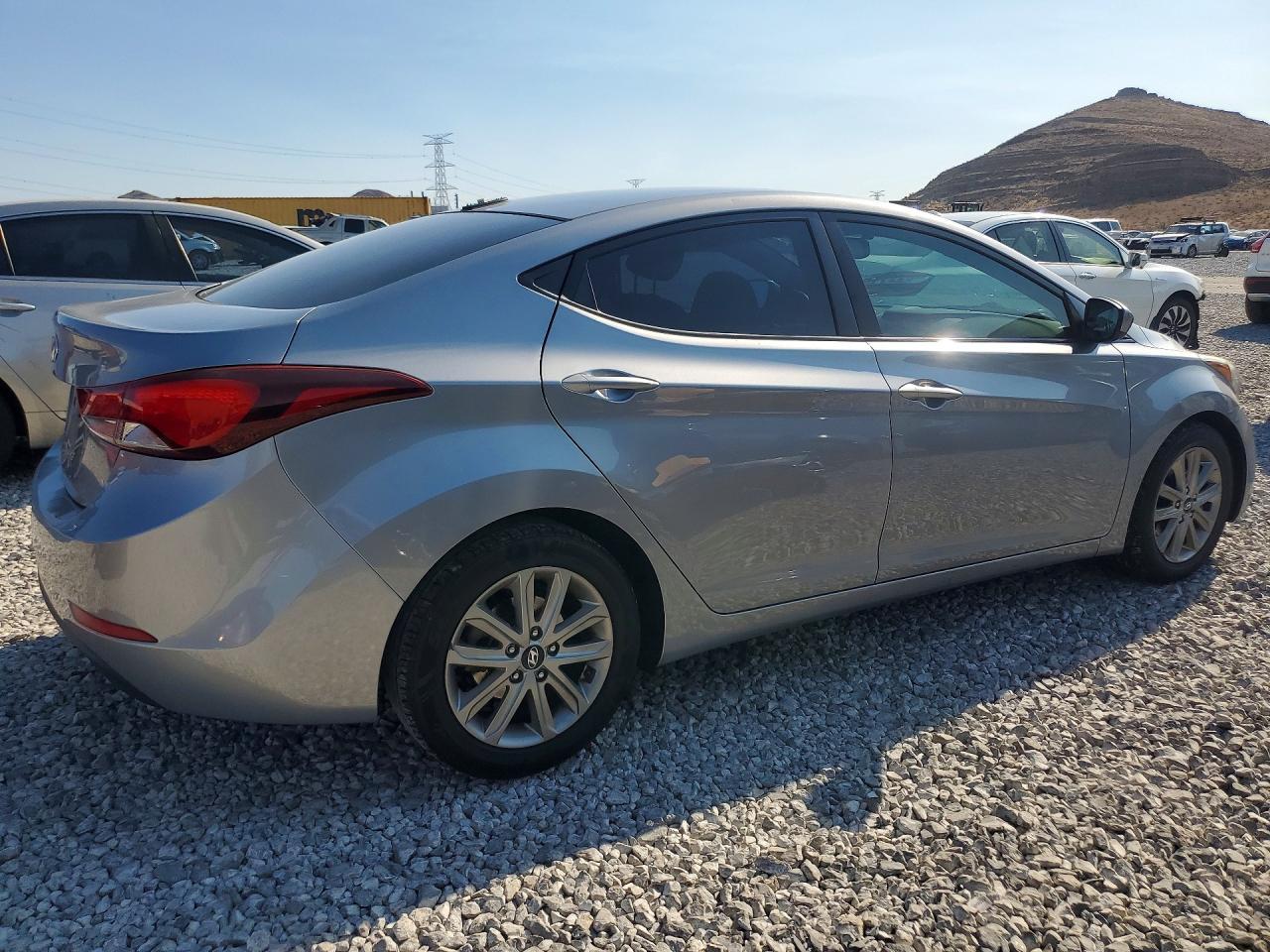 2016 Hyundai Elantra Se - Фото 3
