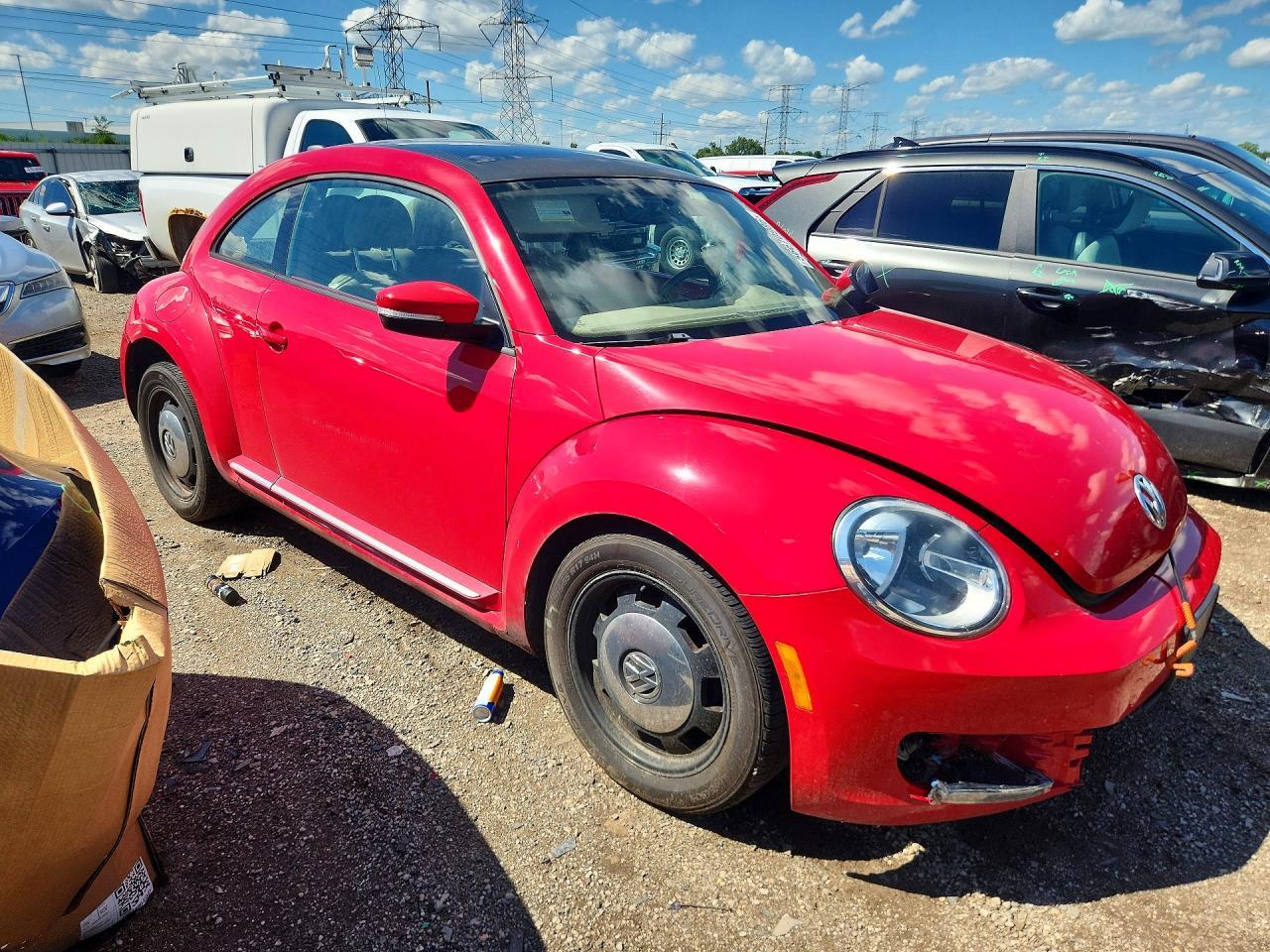 2013 Volkswagen Beetle - Image 4