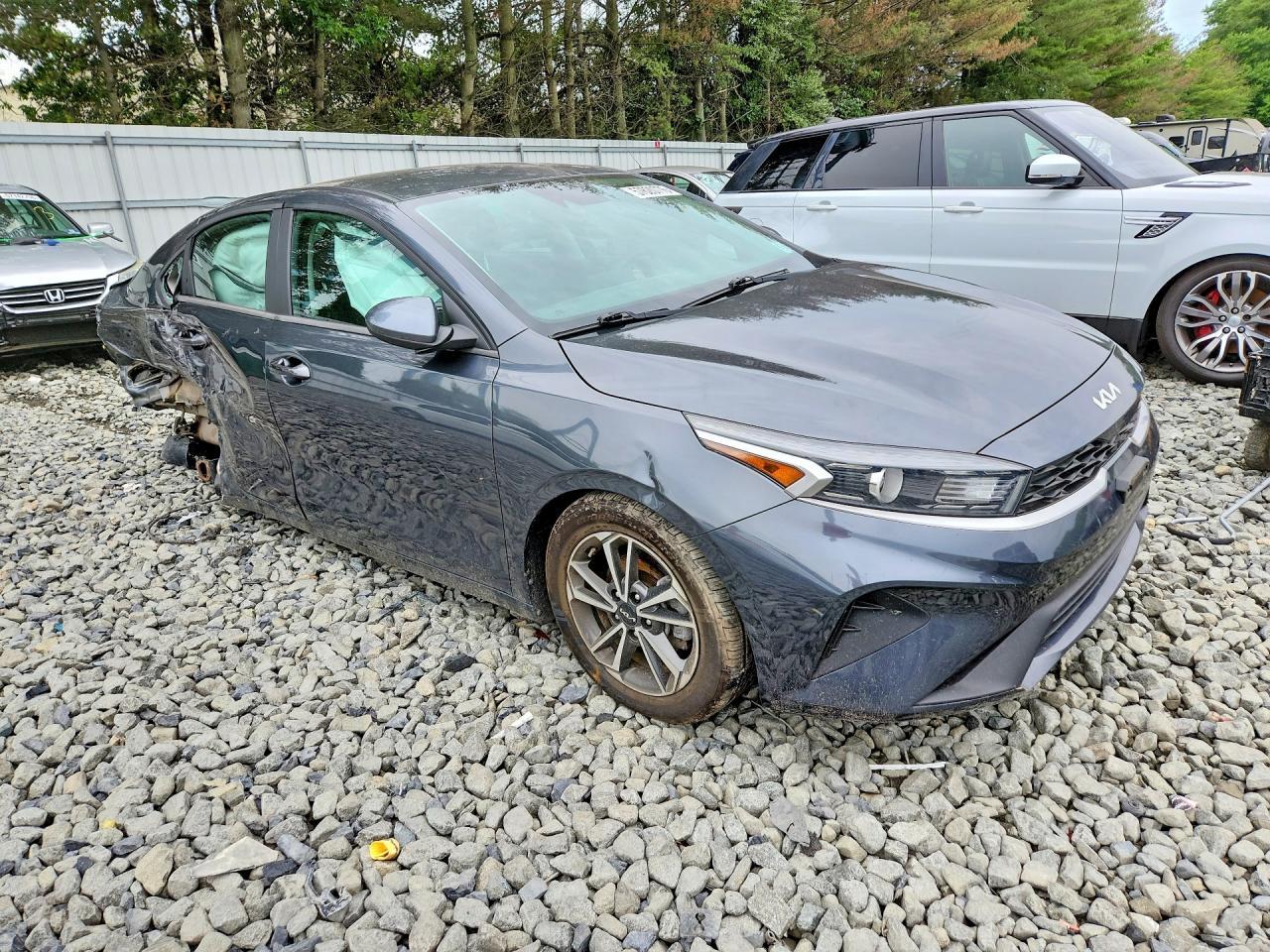 2022 Kia Forte Lxs - Фото 4