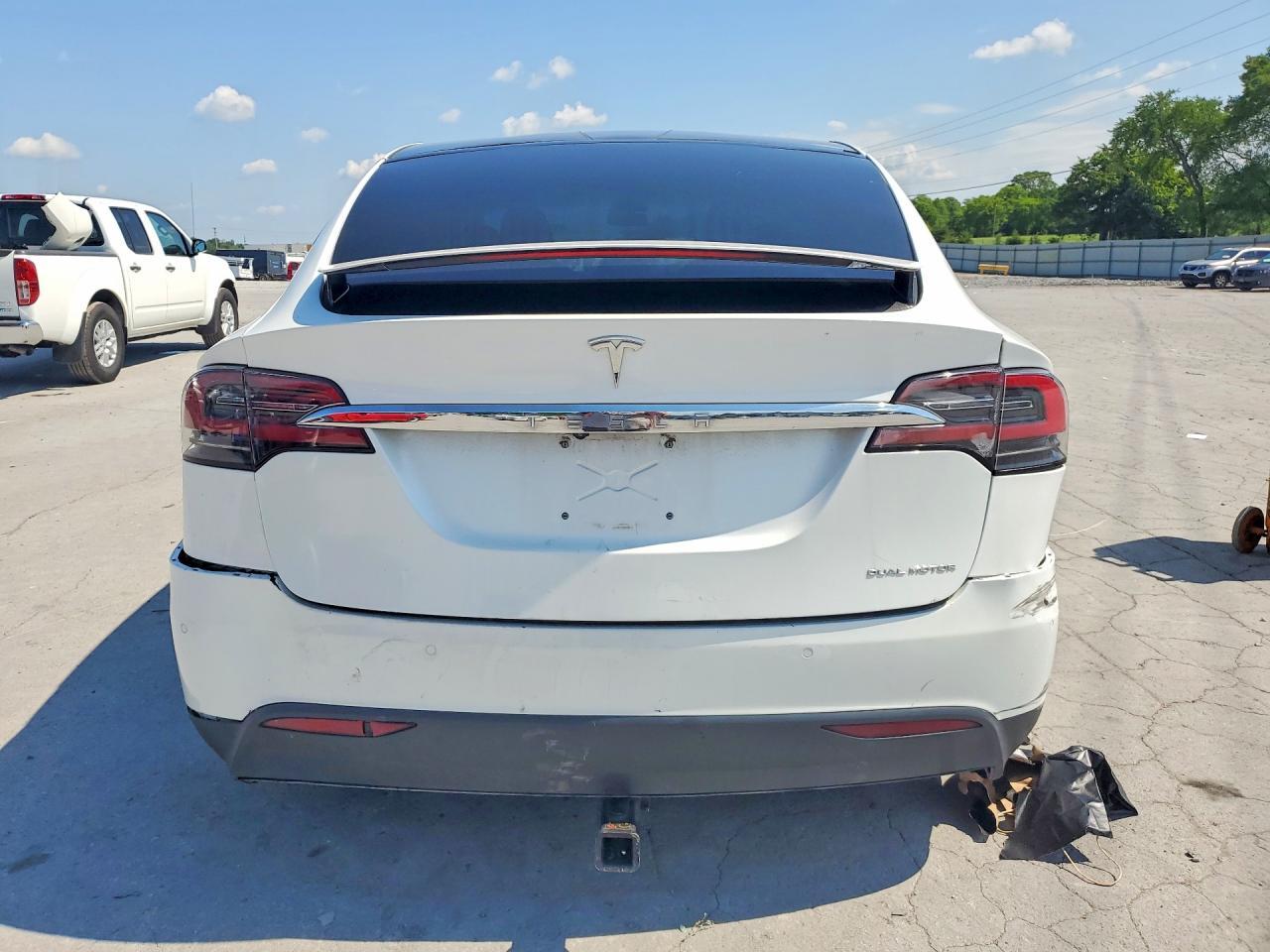 2019 Tesla Model X - Фото 6