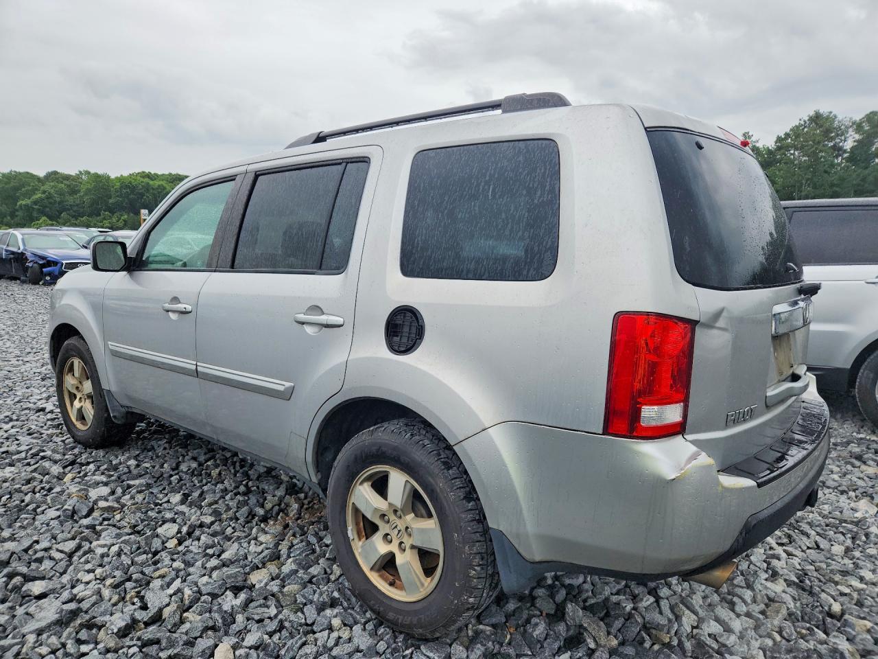 2011 Honda Pilot Ex - Image 2