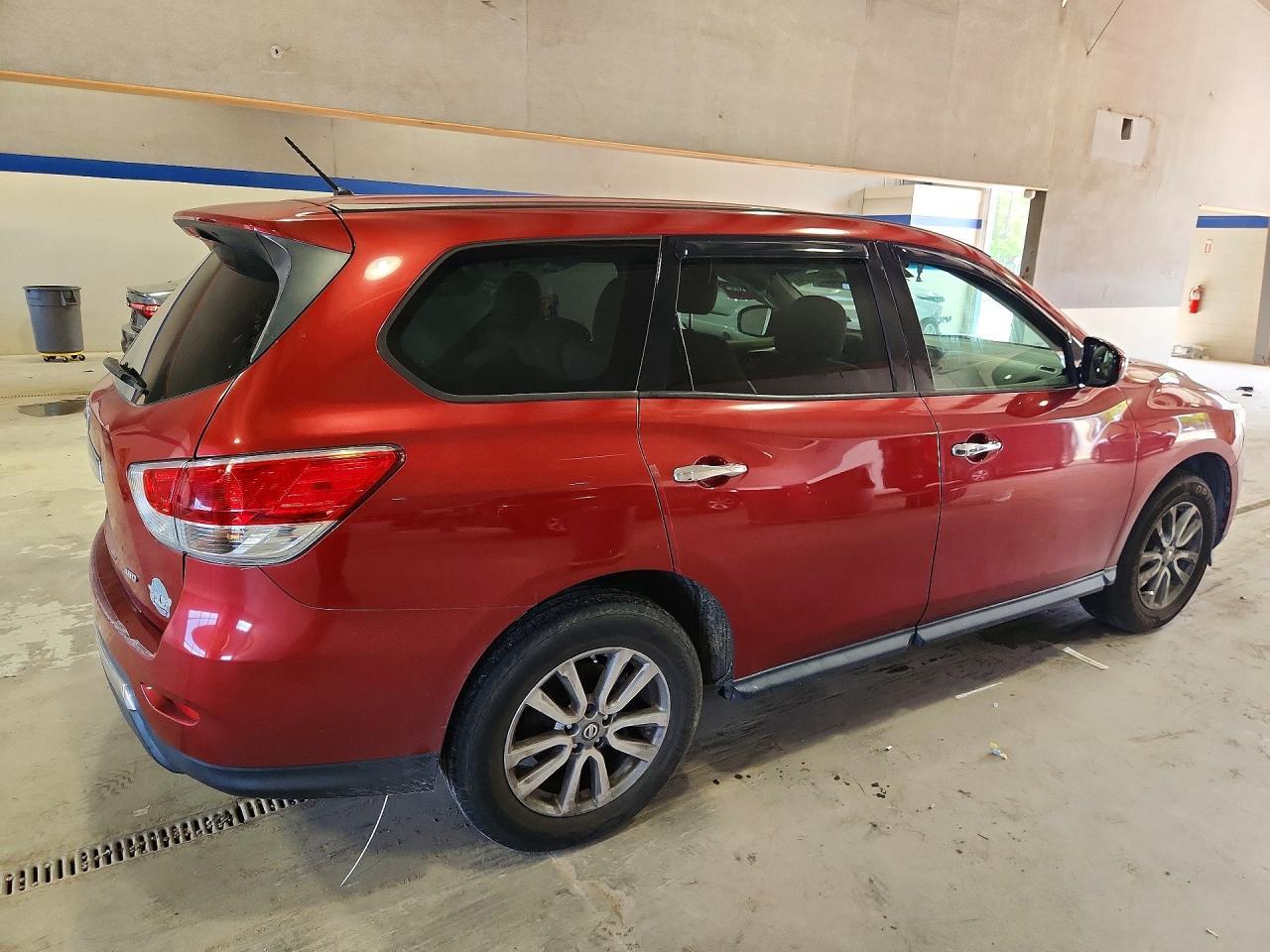 2014 Nissan Pathfinder S - Фото 3