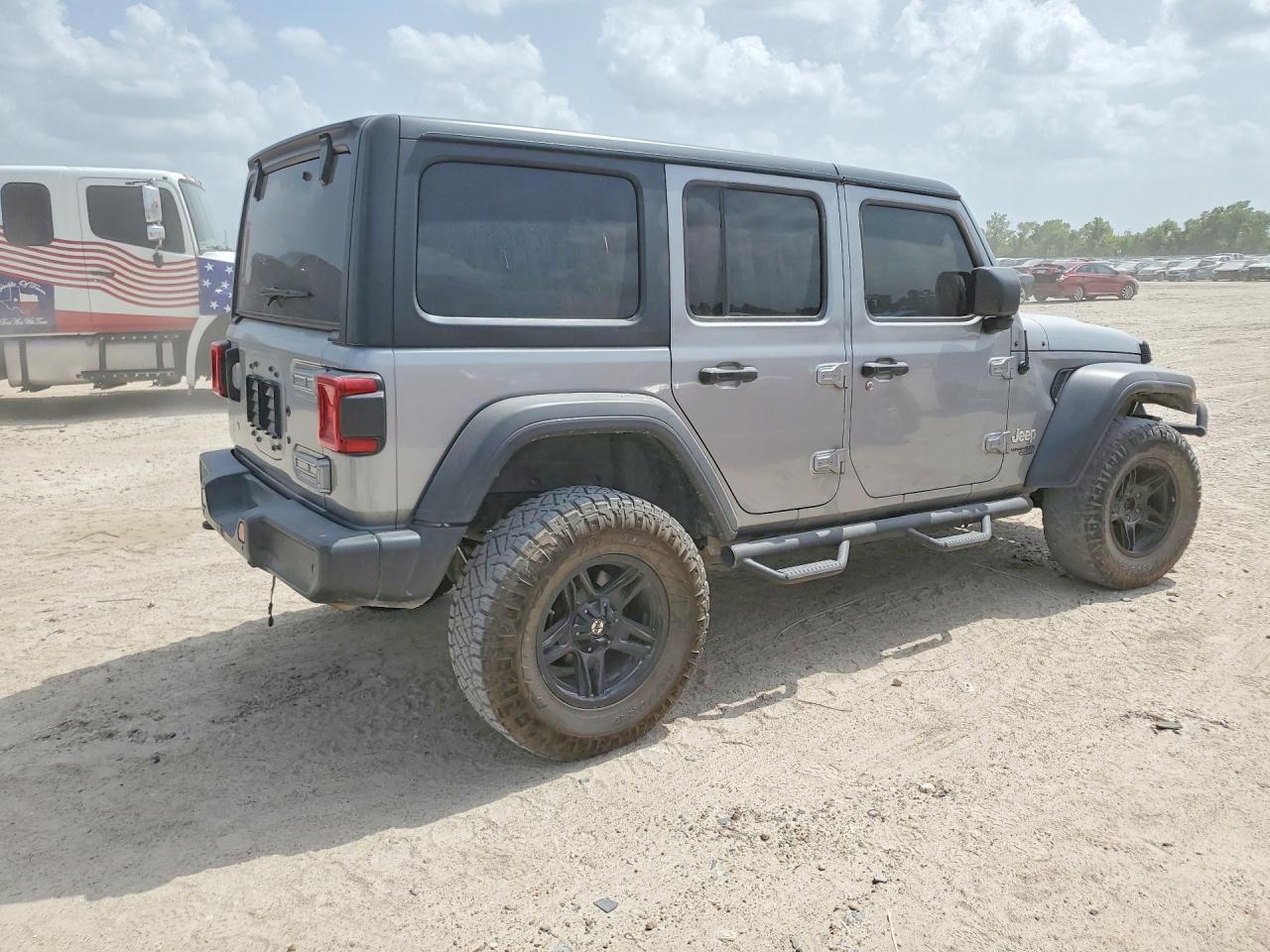 2018 Jeep Wrangler Unlimited Sport - Фото 3