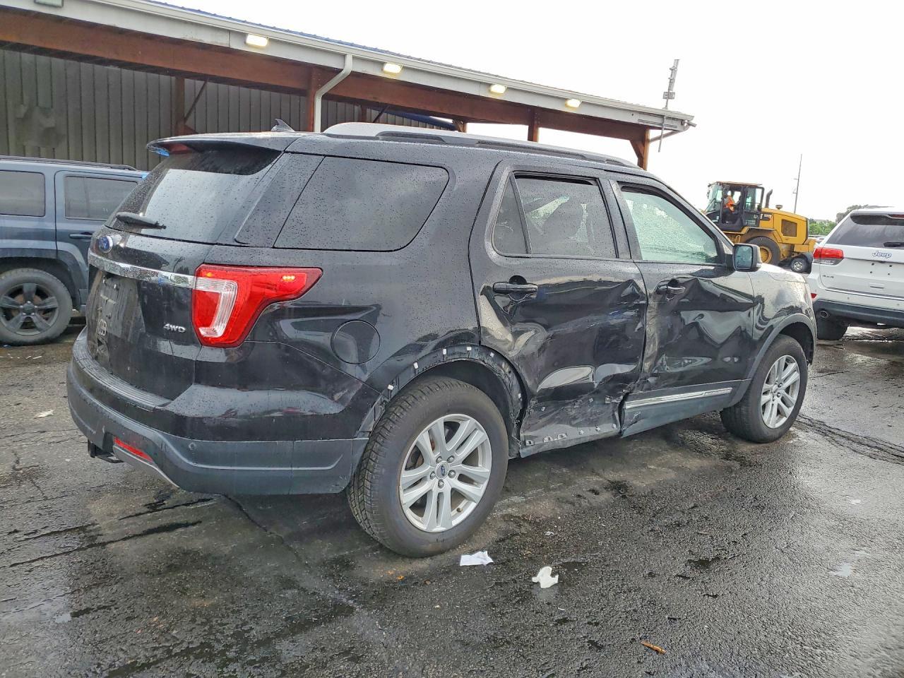 2019 Ford Explorer Xlt - Image 3
