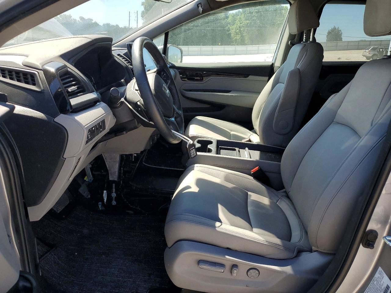 2024 Honda Odyssey Touring - Фото 7