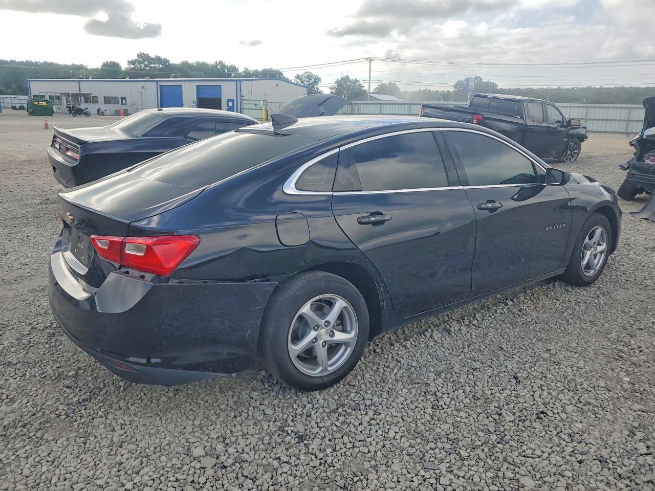 2018 Chevrolet Malibu Ls - Фото 3