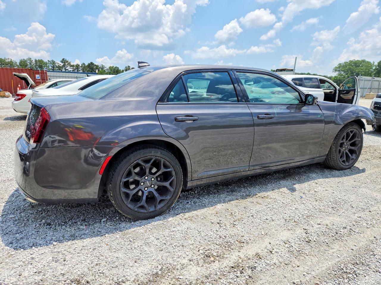 2019 Chrysler 300 S - Image 3