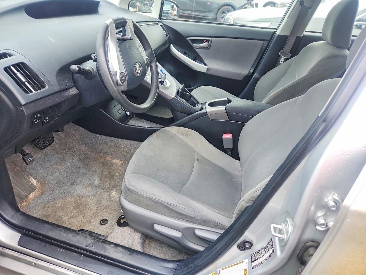 2012 Toyota Prius Two - Фото 7