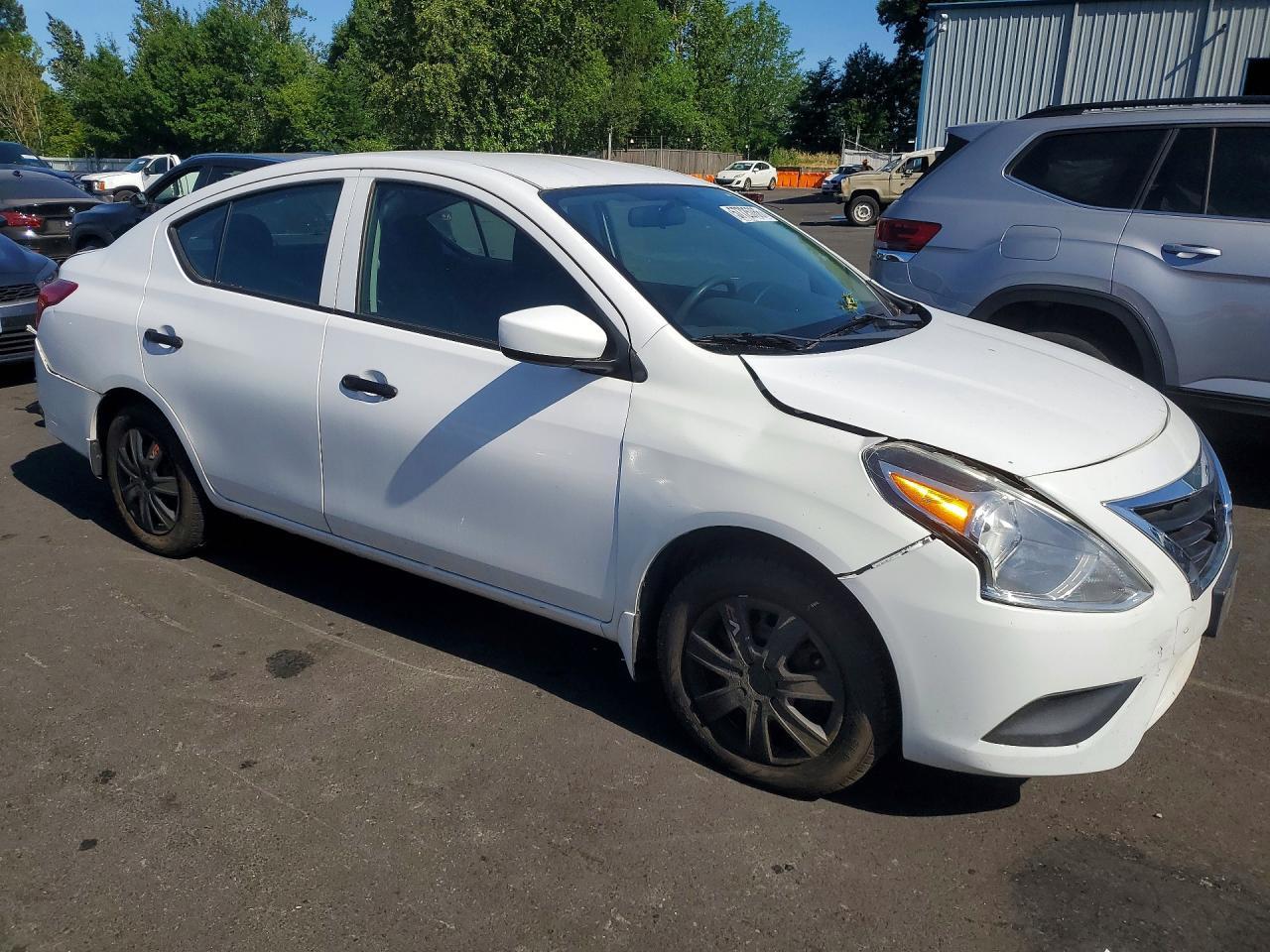 2019 Nissan Versa S - Image 4