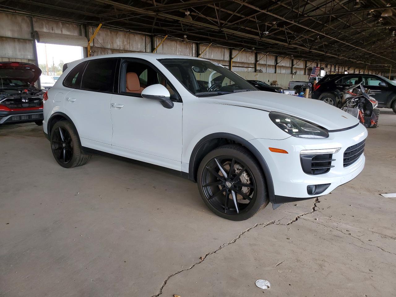 2017 Porsche Cayenne S - Фото 7