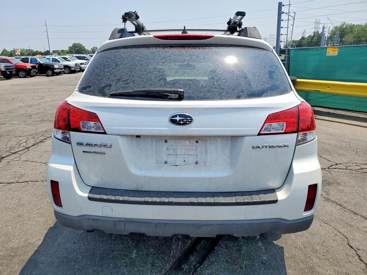 2014 Subaru Outback 2.5I Limited - Image 6