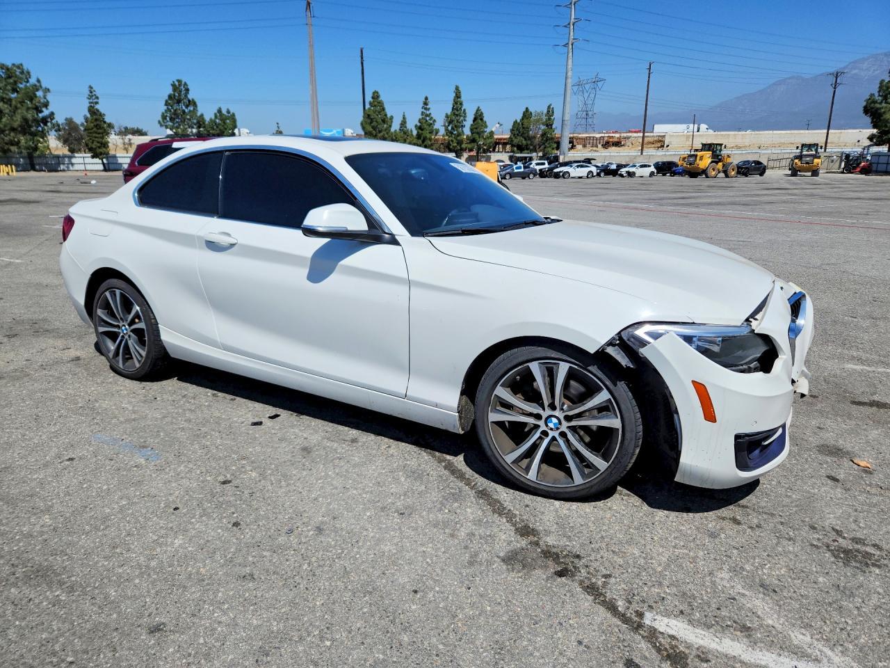 2016 BMW 228 I Sulev - Image 4