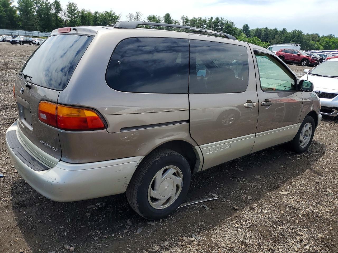 1998 Toyota Sienna Xle - Image 3