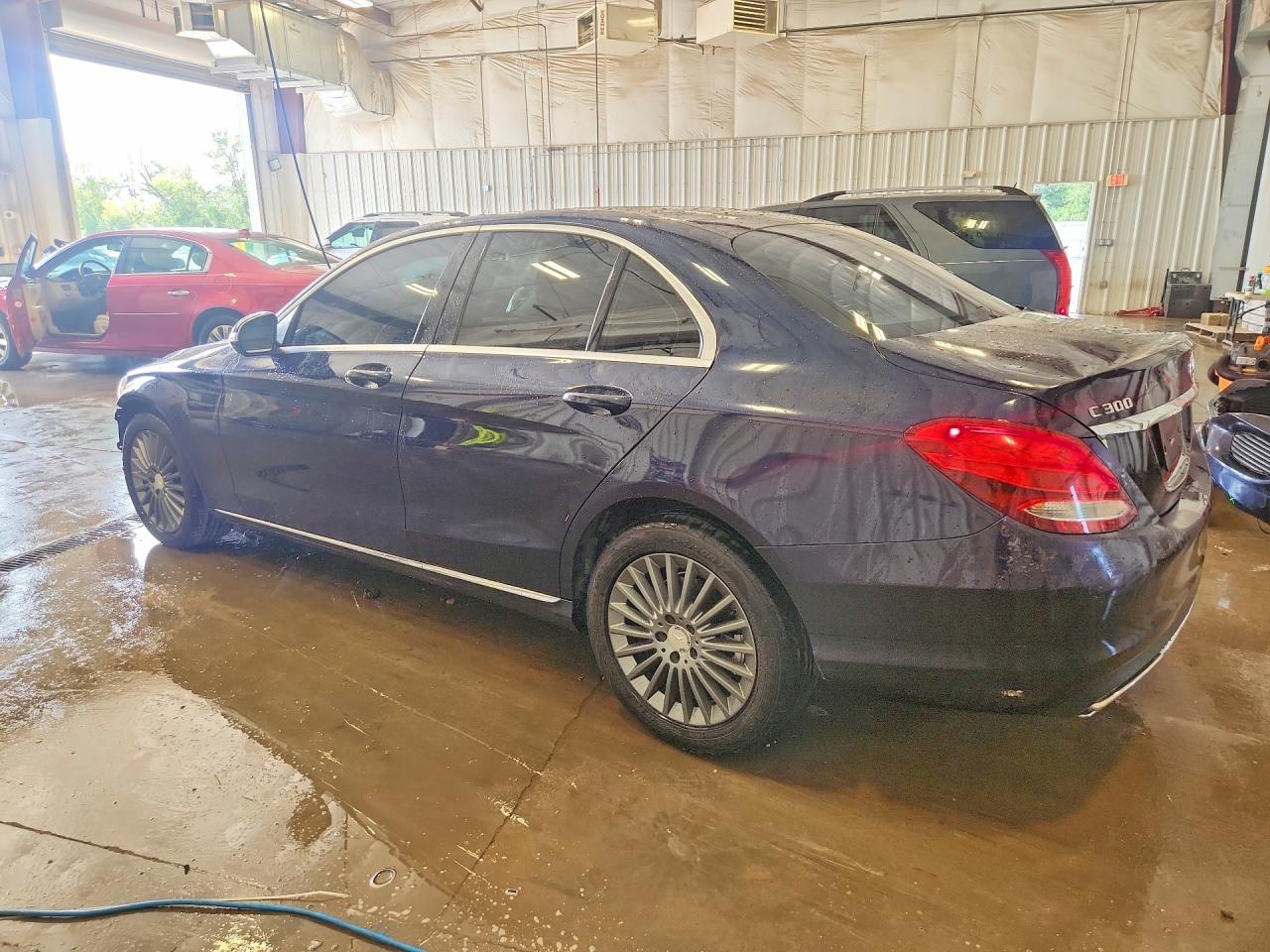2015 Mercedes-Benz C 300 4Matic - Фото 2