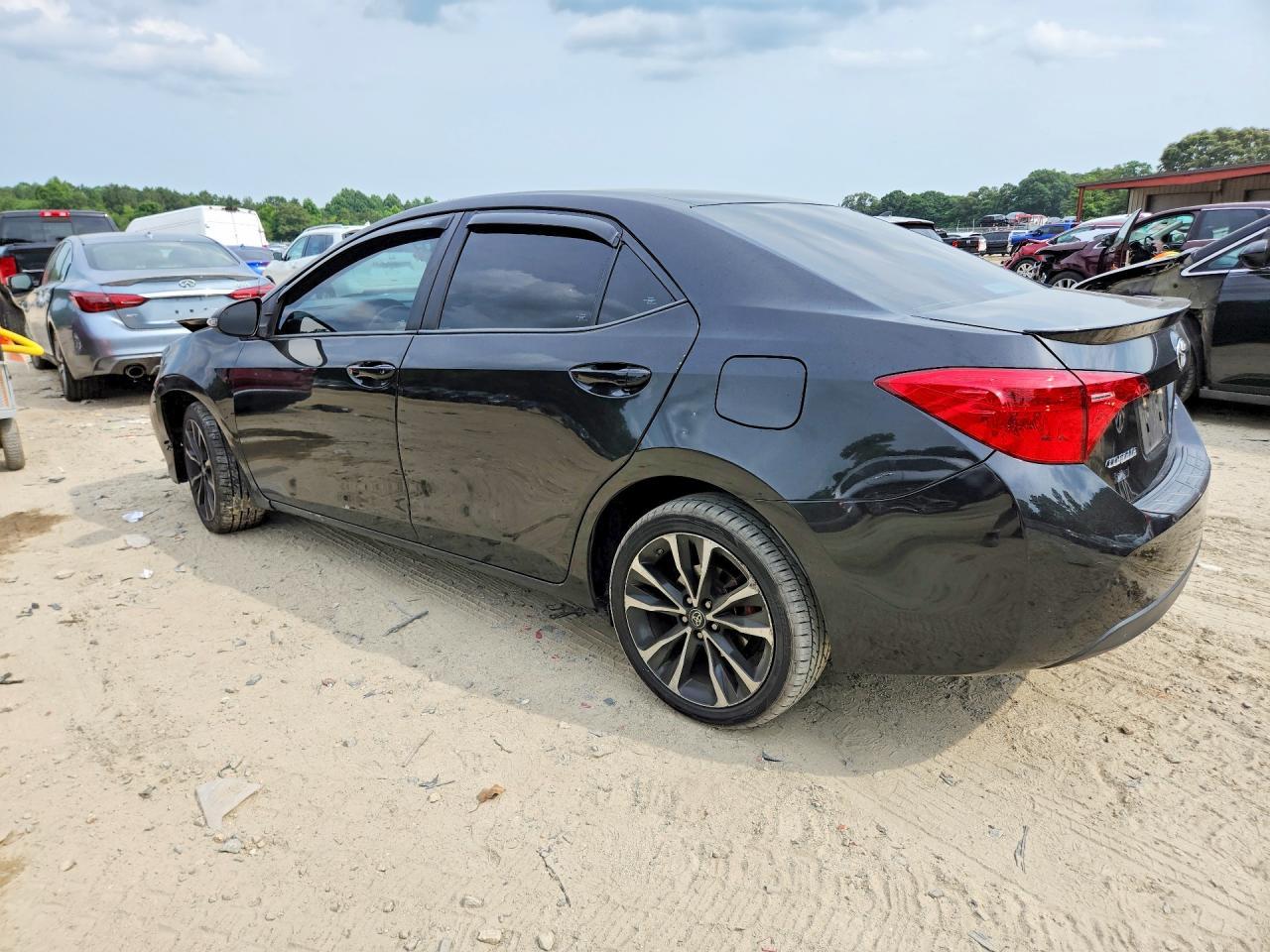 2019 Toyota Corolla Se - Фото 2