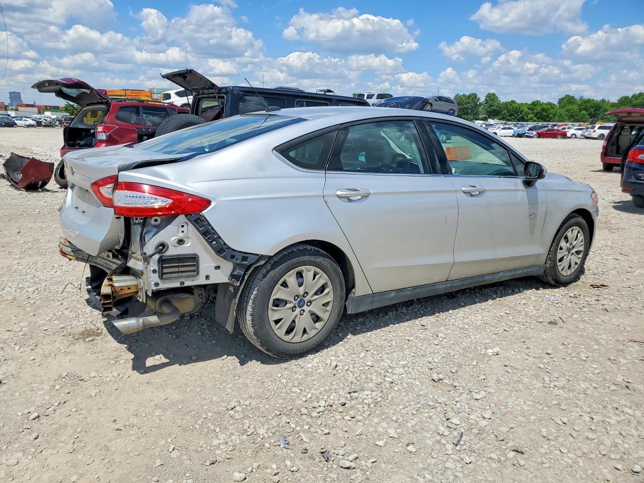 2014 Ford Fusion S - Фото 3