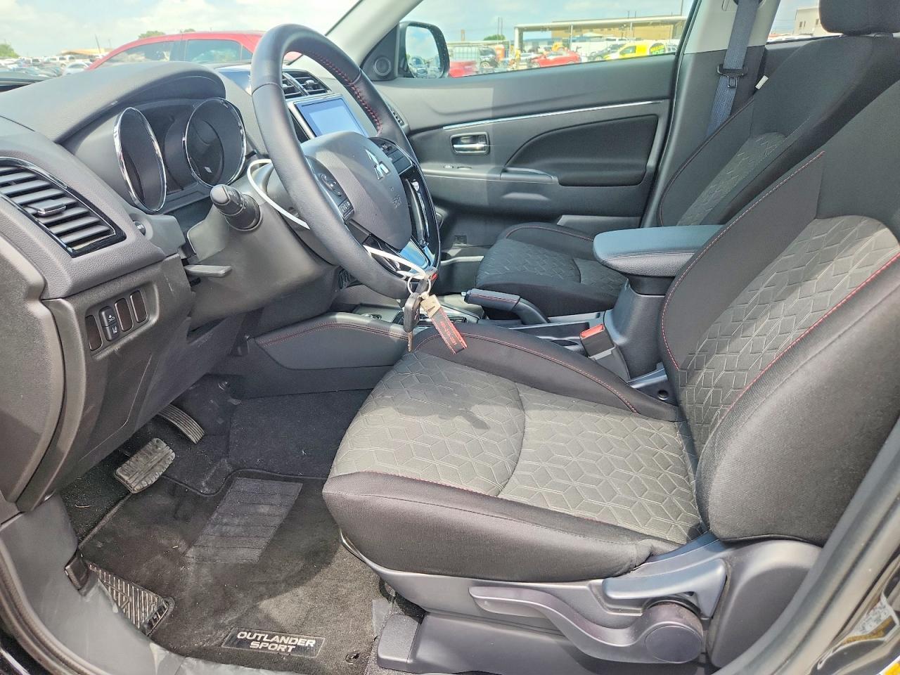 2025 Mitsubishi Outlander Sport S - Image 7