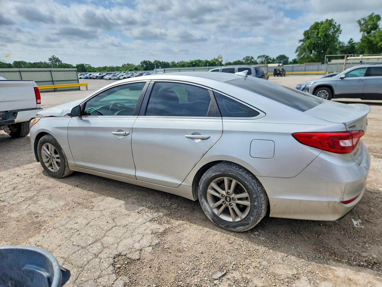 2016 Hyundai Sonata Se - Фото 2