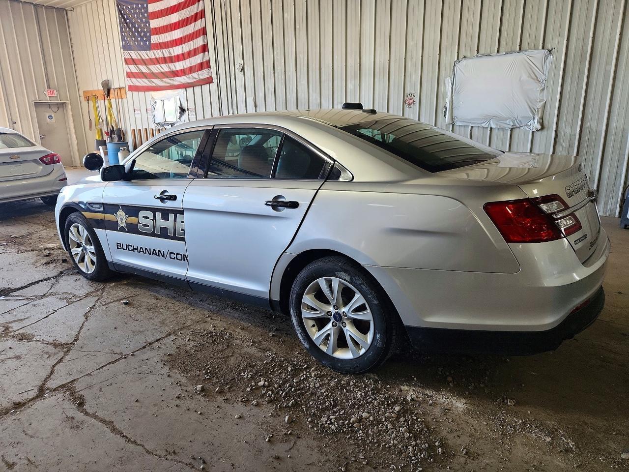 2019 Ford Taurus Police Interceptor - Фото 2