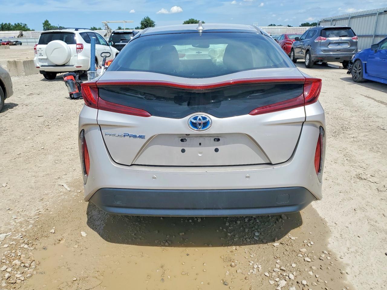 2017 Toyota Prius Prime Advanced - Фото 6