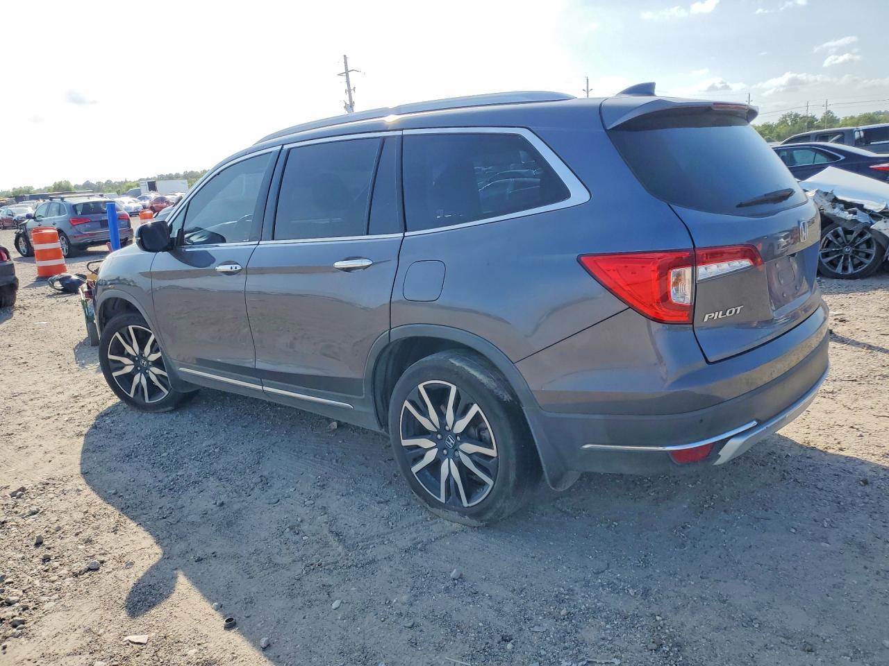 2020 Honda Pilot Touring - Фото 2