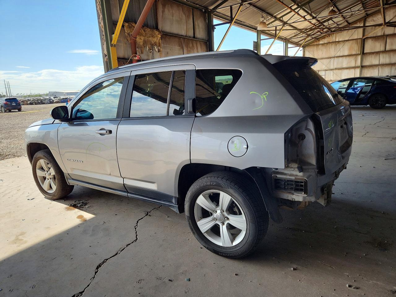 2016 Jeep Compass Latitude - Image 2