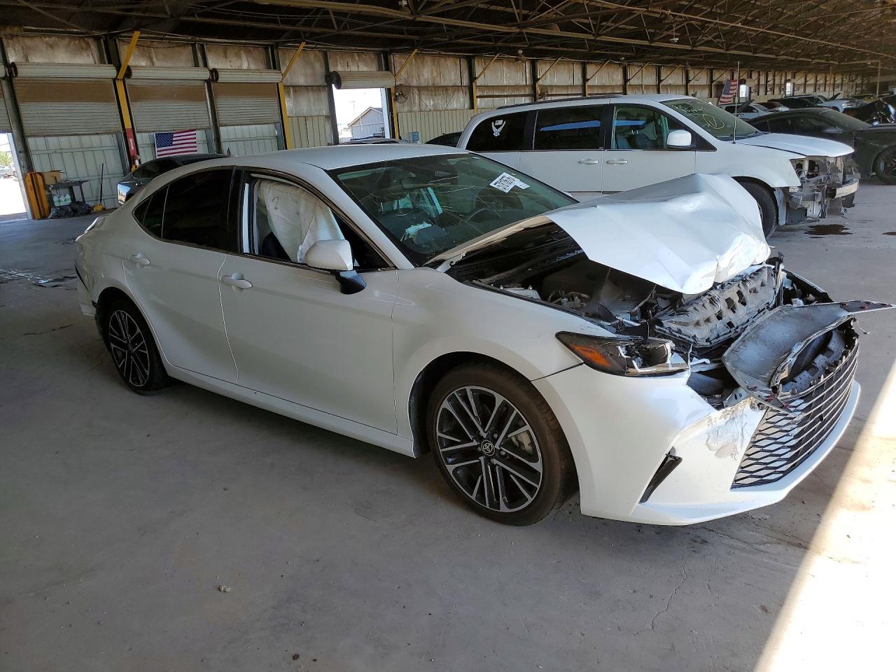 2025 Toyota Camry Xle - Фото 4