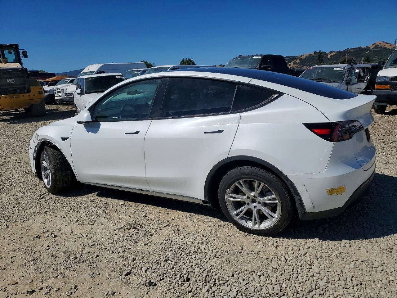 2022 Tesla Model Y - Фото 2