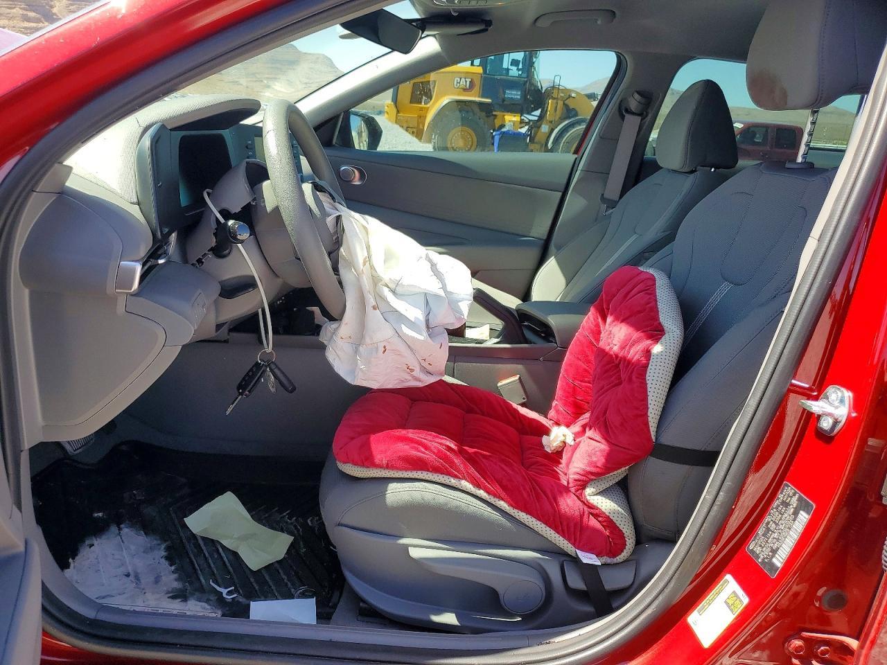 2025 Hyundai Elantra Se - Фото 7