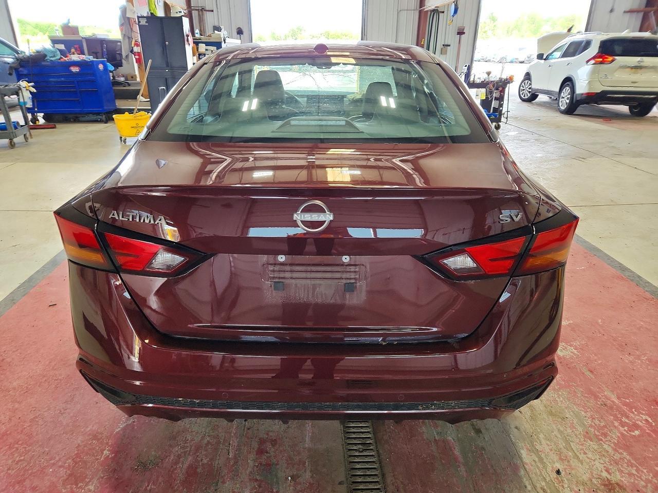2024 Nissan Altima Sv - Image 6