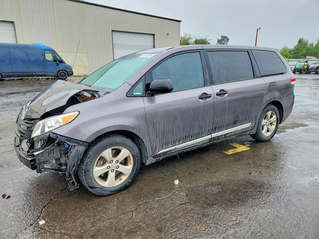 2012 Toyota Sienna Base 7-Passenger