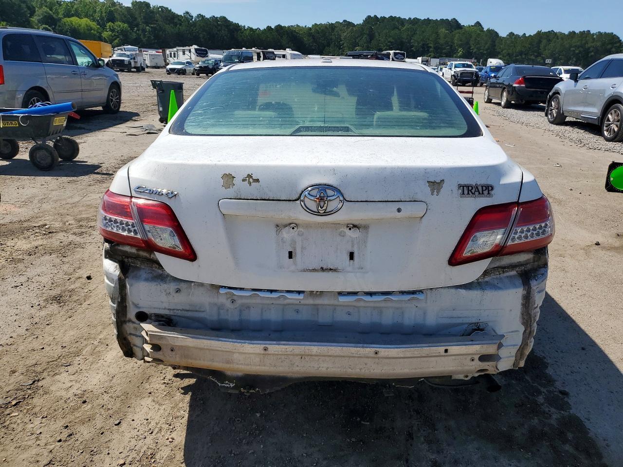 2010 Toyota Camry Base - Фото 6