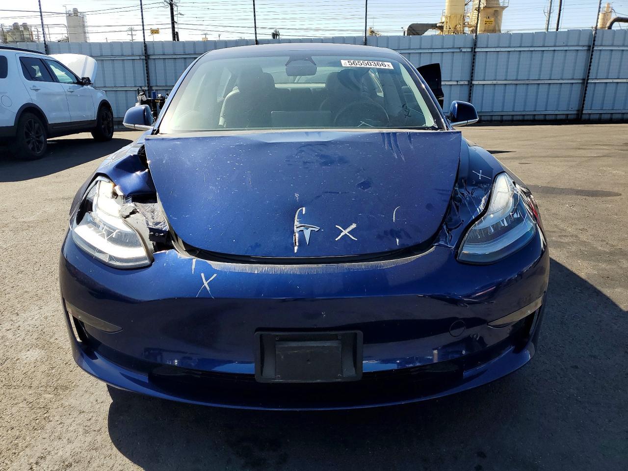 2018 Tesla Model 3 - Фото 5