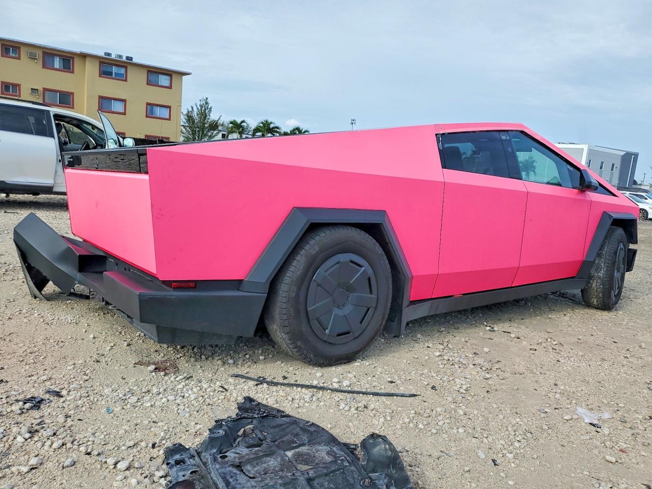 2024 Tesla Cybertruck - Фото 3
