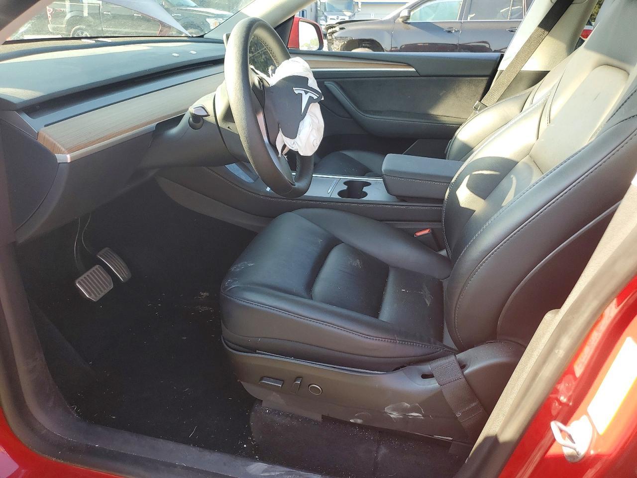2023 Tesla Model Y - Image 7