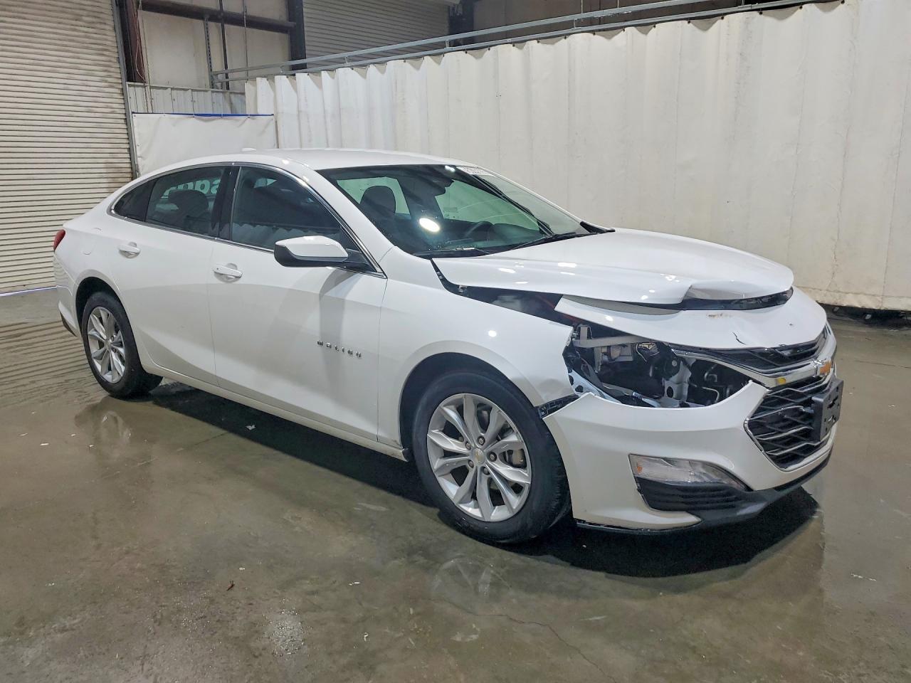 2025 Chevrolet Malibu Lt - Image 4