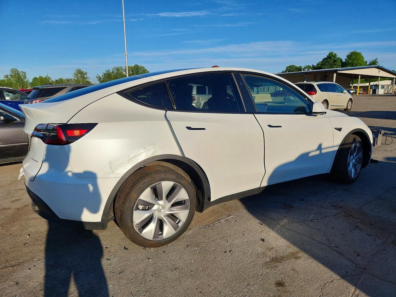 2023 Tesla Model Y - Фото 3