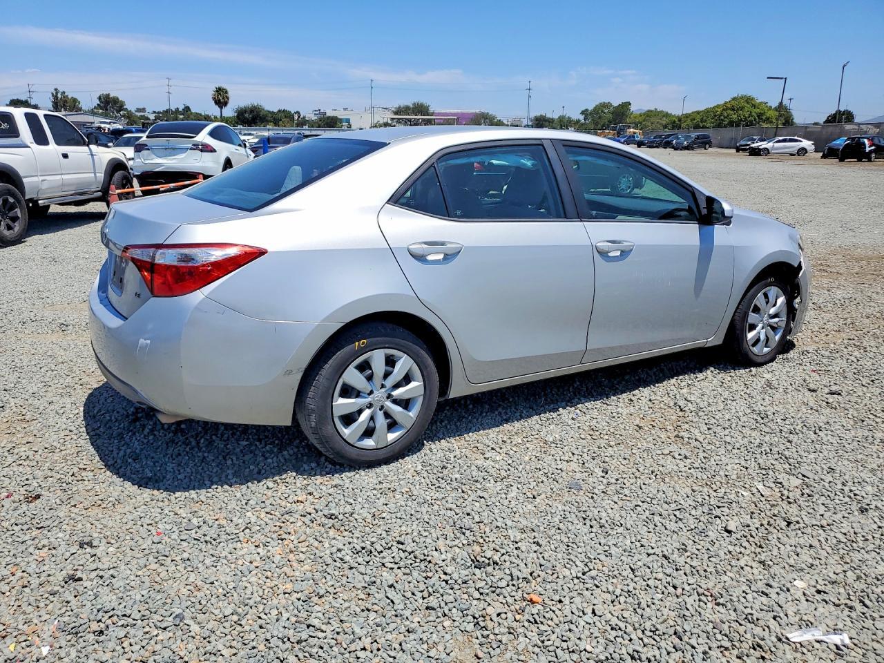 2016 Toyota Corolla Le - Image 3