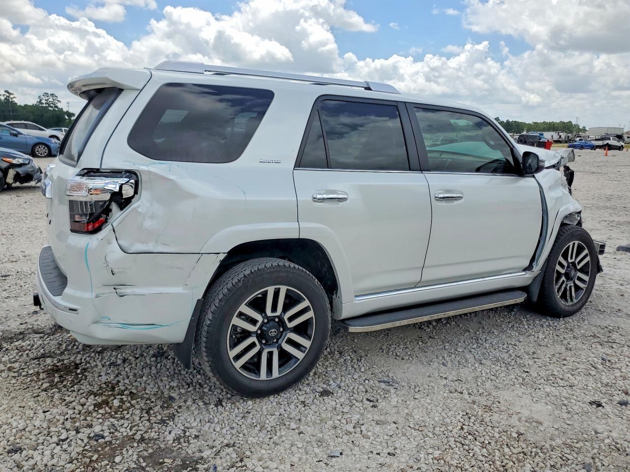 2024 Toyota 4Runner Limited - Фото 3