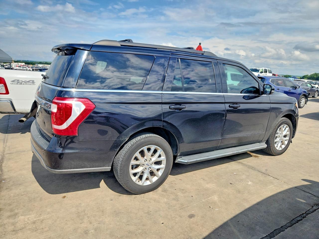 2021 Ford Expedition Xlt - Фото 3